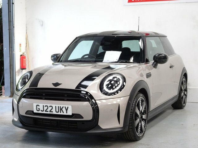Mini Hatch 1.5 Cooper Exclusive Hatchback E GJ22UKY Grey #4