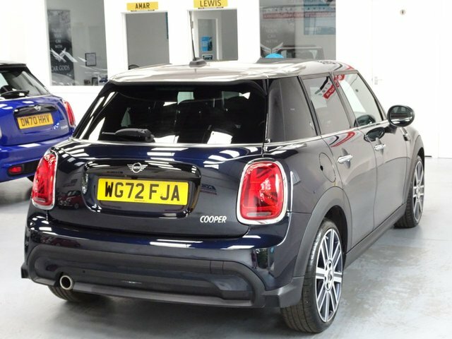 Mini Hatch 1.5 Cooper Exclusive Hatchback Steptron WG72FJA Black #5