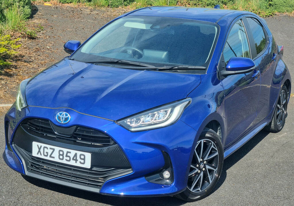 Toyota Yaris 1.5 Hybrid Design Cvt Blue