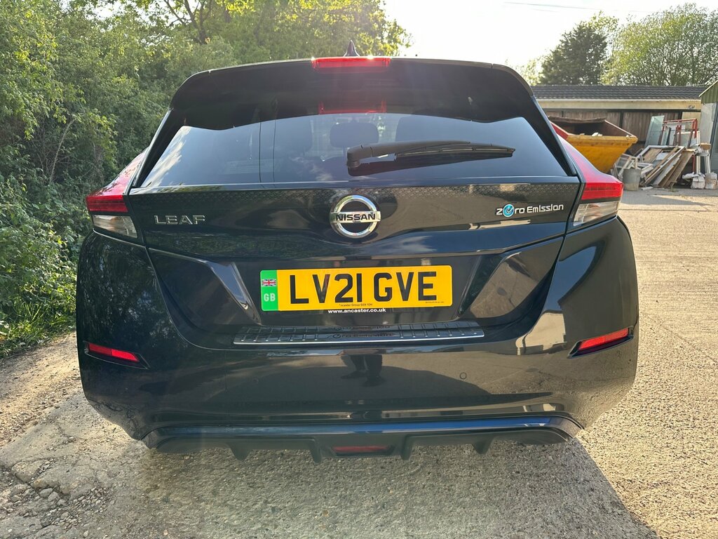 Nissan Leaf 40Kwh 10 Hatchback 150 Ps LV21GVE Black #4