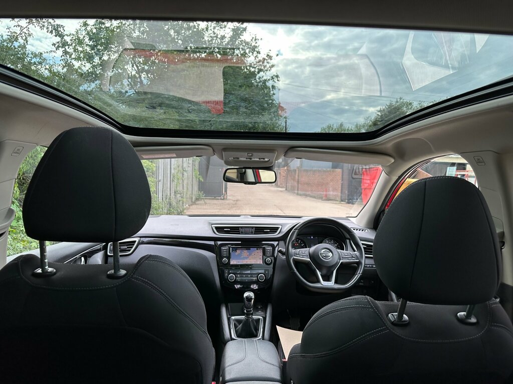 Nissan Qashqai 1.3 Dig-t N-connecta Suv Euro 6 YB70XLO Red #6