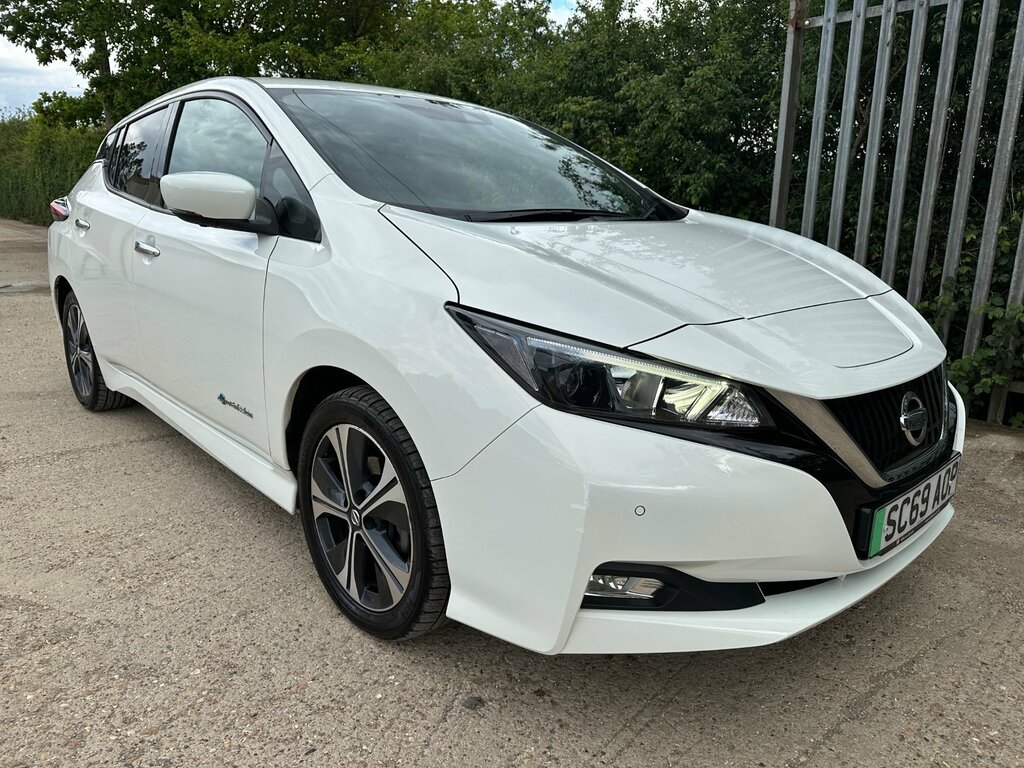 Nissan Leaf 40Kwh N-connecta Hatchback 150 SC69AOP White #4