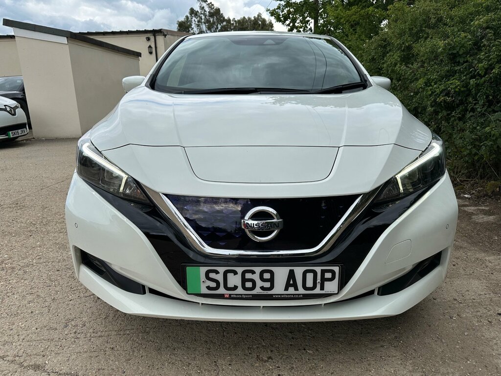 Nissan Leaf 40Kwh N-connecta Hatchback 150 SC69AOP White #5