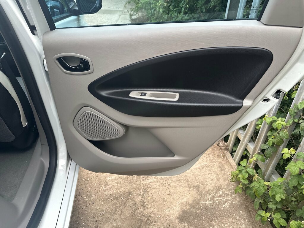 Renault Zoe 22Kwh Dynamique Nav Hatchback B White #32