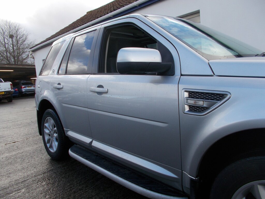 Land Rover Freelander 2 2.2 Td4 Hse Suv 4Wd Euro 5 Ss WF62KYG Silver #3