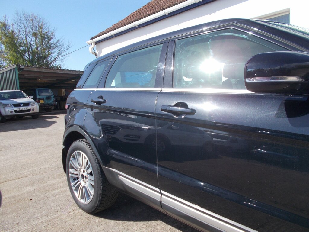 Land Rover Range Rover Evoque 2.2 Sd4 Prestige Suv 4Wd Euro 5 1 BK61XCF Black #3