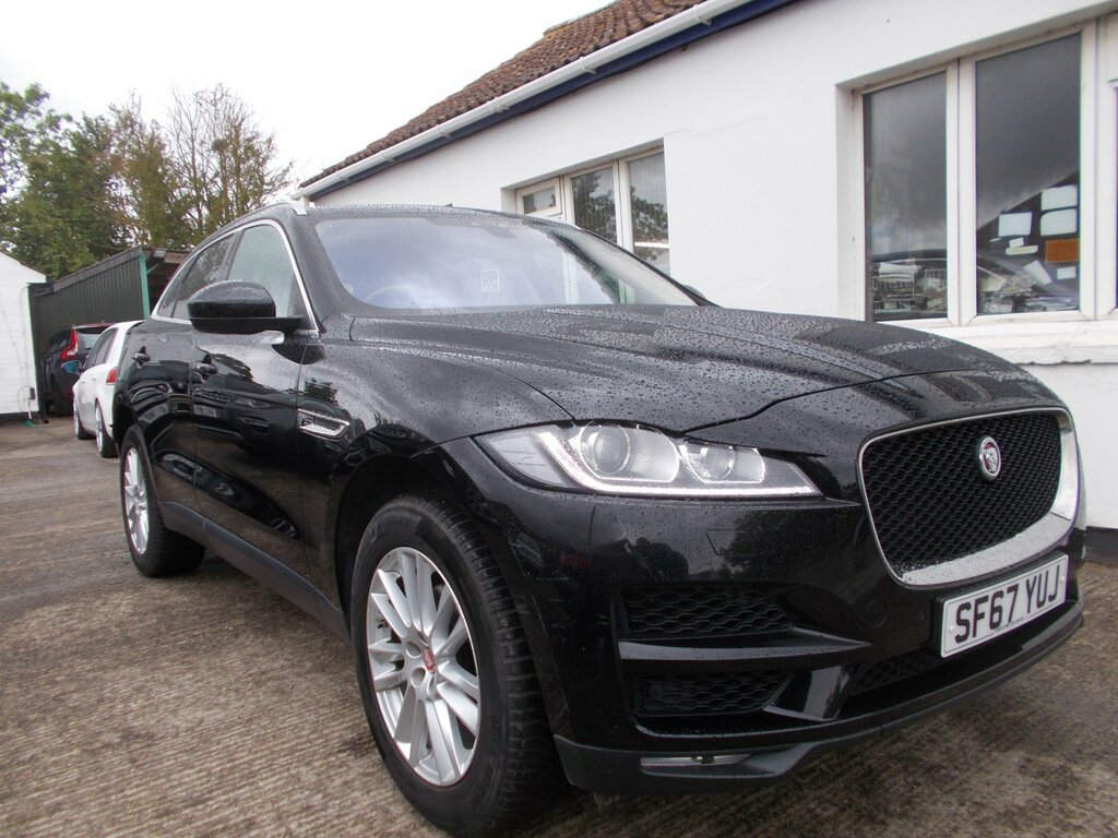 Jaguar F-Pace 2.0 P250i Portfolio Suv Awd Euro 6 SF67YUJ Black #2