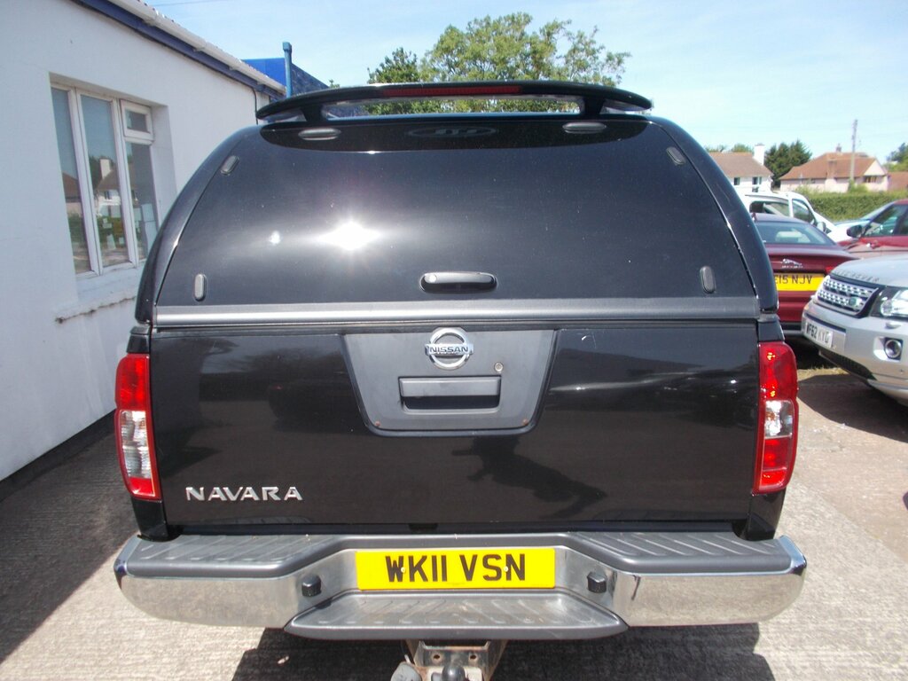 Nissan Navara Tekna White #5
