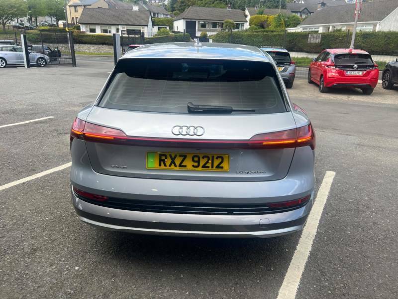 Audi  Sport Black Edition Sty 40 Tdi 190 Quattro Semi-au  #9