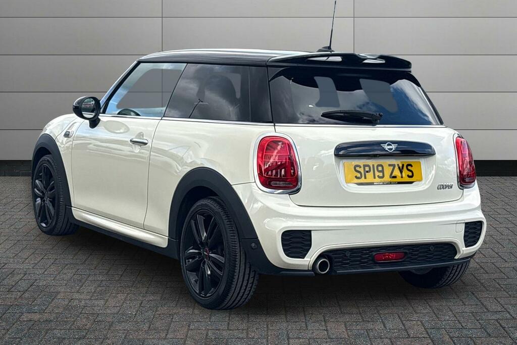 Mini Hatch 1.5 Cooper Sport Euro 6 Ss SP19ZYS #2
