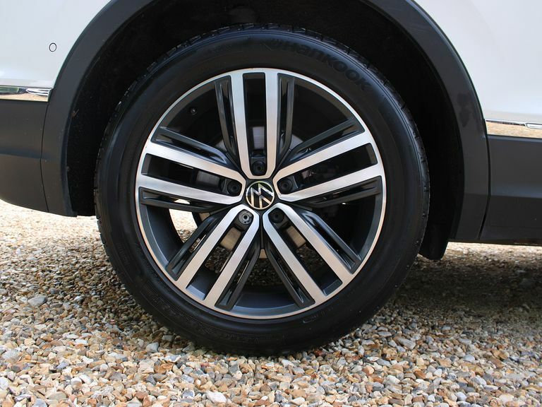Volkswagen Tiguan 1.5 Tsi 150 Elegance Dsg LB70PBV White #5