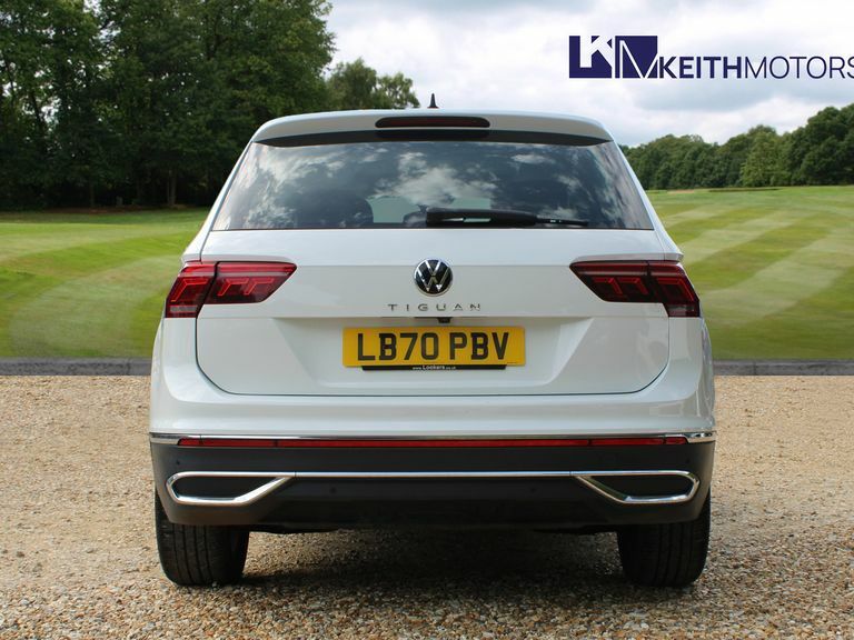Volkswagen Tiguan 1.5 Tsi 150 Elegance Dsg LB70PBV White #4