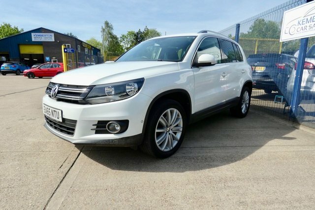 Volkswagen Tiguan 2015 2.0 Tdi Bluemotion Tech Match Edition Suv EA65NTU White #3