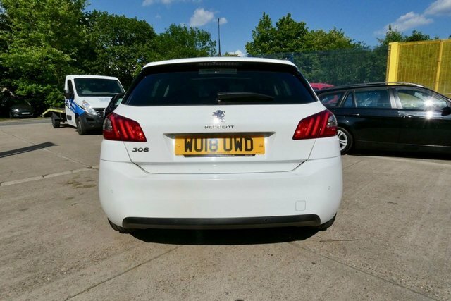 Peugeot 308 2018 1.5 Bluehdi Allure Hatchback Manua WU18UWD White #6