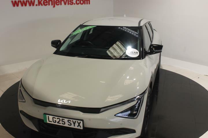 Kia EV6 63Kwh Wave Hatchback 167 Bhp LG25SYX White #2