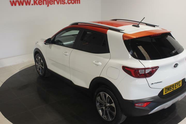 Kia Stonic 1.0 T-gdi Mixx Suv Euro 6 Ss DN69EYG White #4