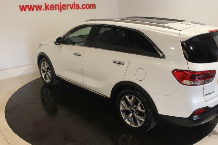 Kia Sorento 2.2 Crdi Kx-4 Suv Awd Euro 6 197 MT67KHY White #4