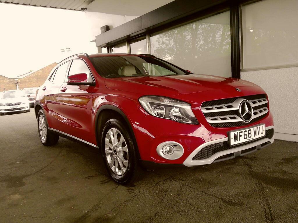 Mercedes-Benz GLA Class 1.6 Gla200 Se Executive Euro 6 S S Red