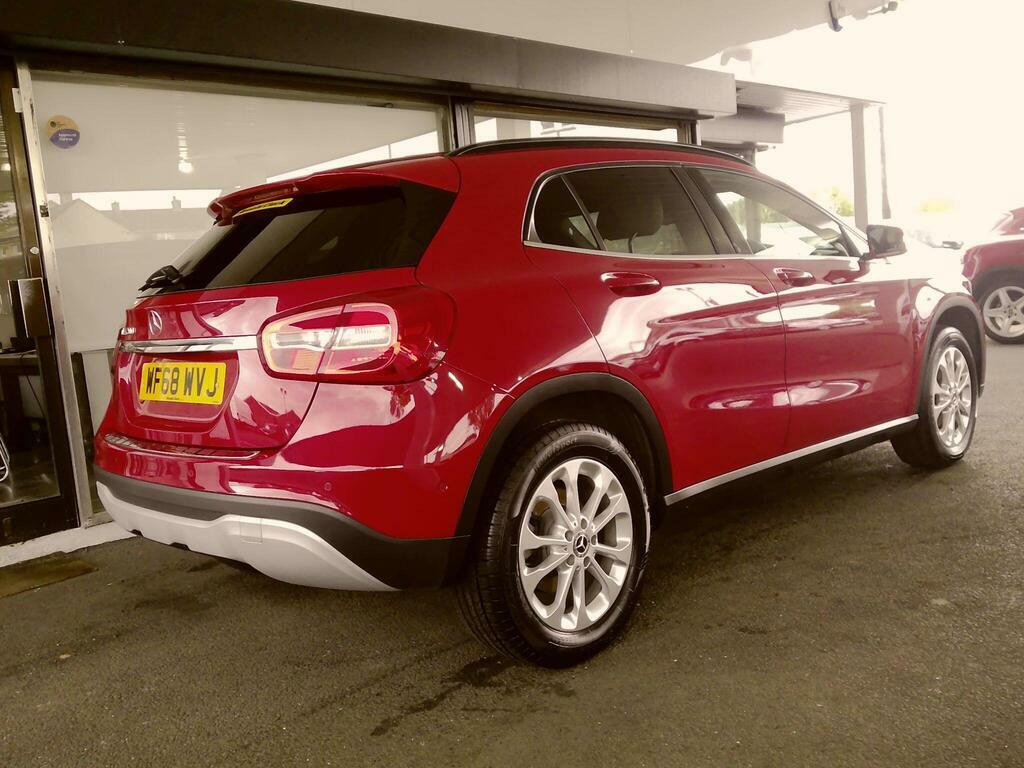 Mercedes-Benz GLA Class 1.6 Gla200 Se Executive Euro 6 S S WF68WVJ Red #6