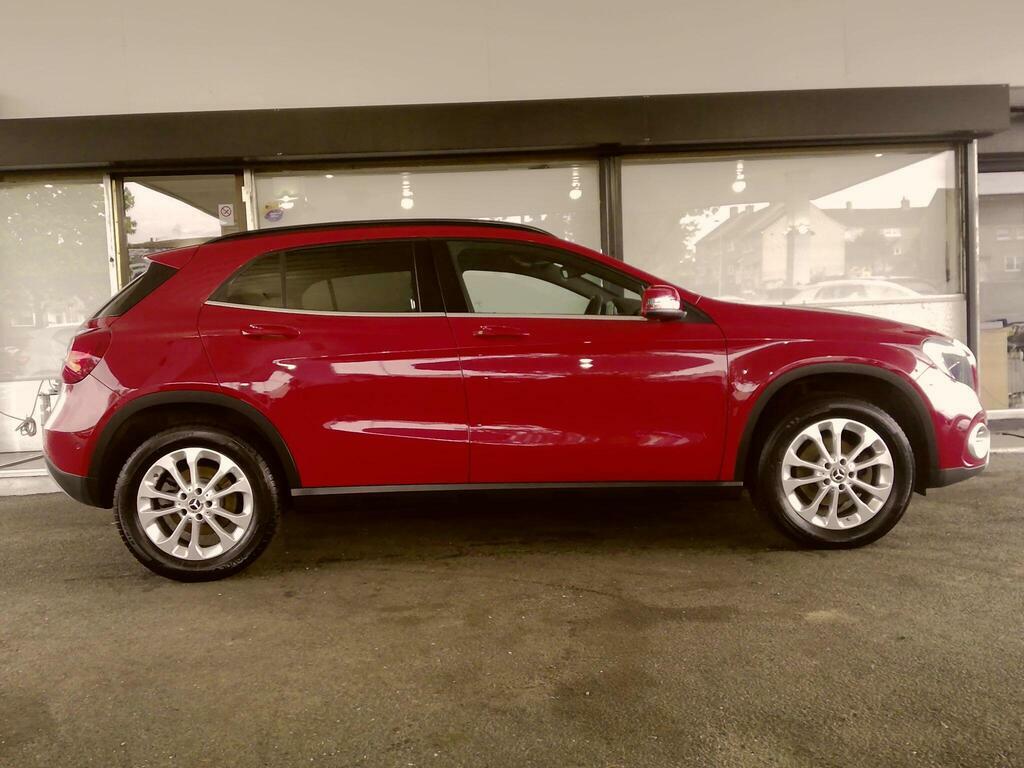 Mercedes-Benz GLA Class 1.6 Gla200 Se Executive Euro 6 S S WF68WVJ Red #4