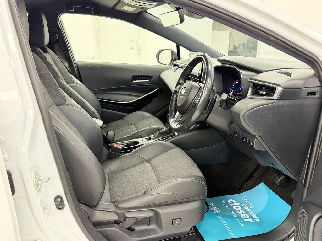 Toyota Corolla 2.0 Vvt-h Design Touring Sports Cvt Euro 6 Ss 5 White #4