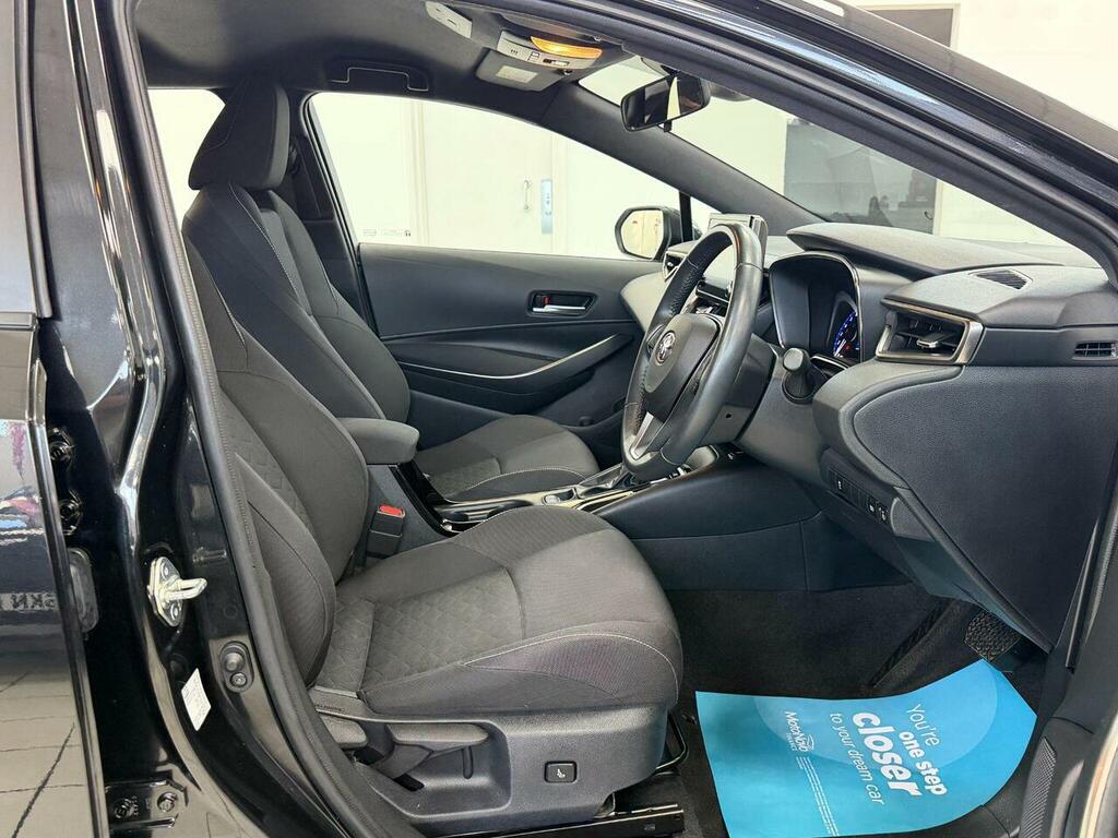 Toyota Corolla 1.8 Vvt-h Icon Touring Sports Cvt Euro 6 Ss Black #3