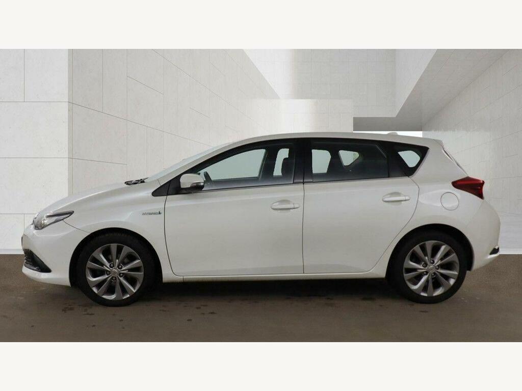 Toyota Auris 1.8 Vvt-h Business Edition Cvt Euro 6 Ss S SC17OTD White #4