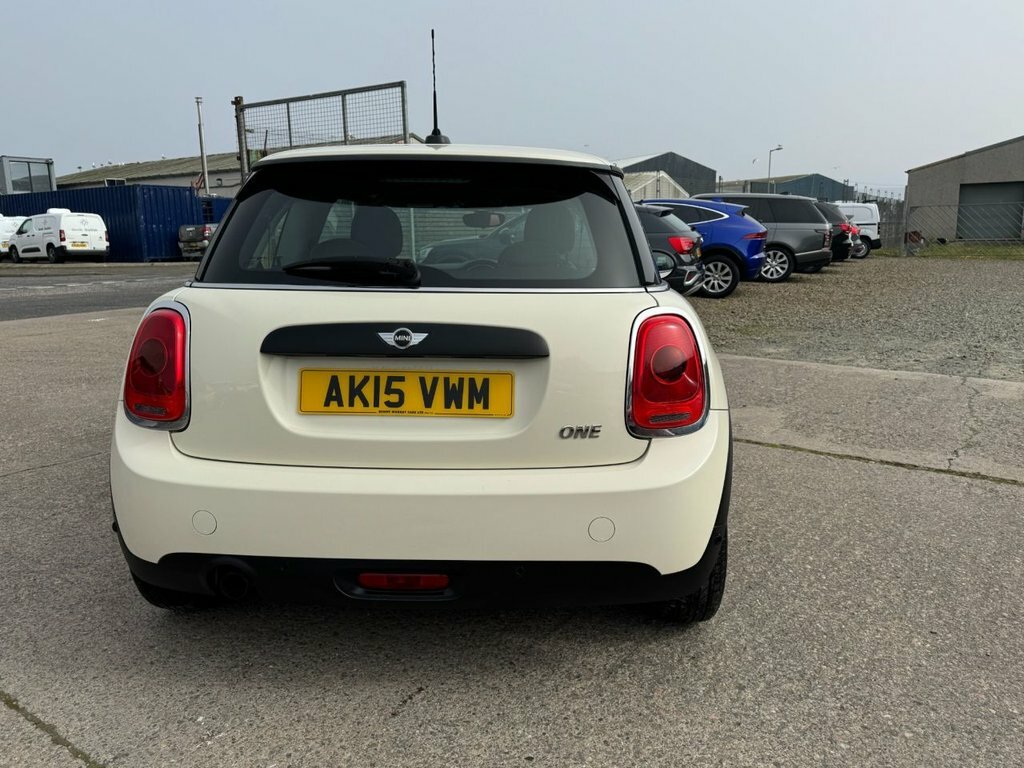Mini Hatch 1.2L One AK15VWM White #6
