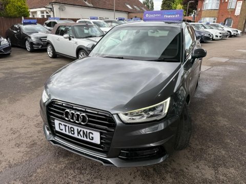Audi A1 1.6 Tdi Black CT18KNG  #3