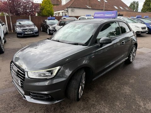 Audi A1 1.6 Tdi Black CT18KNG  #4