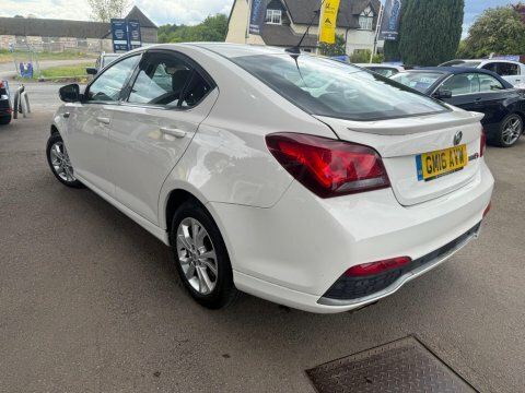 MG MG6 Hatchback 1.9 White #5
