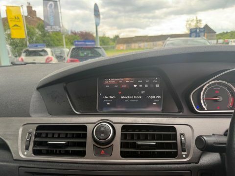 MG MG6 Hatchback 1.9 White #16