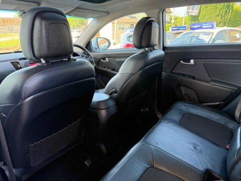 Kia Sportage 1.7 Crdi Ecodynamics White #6