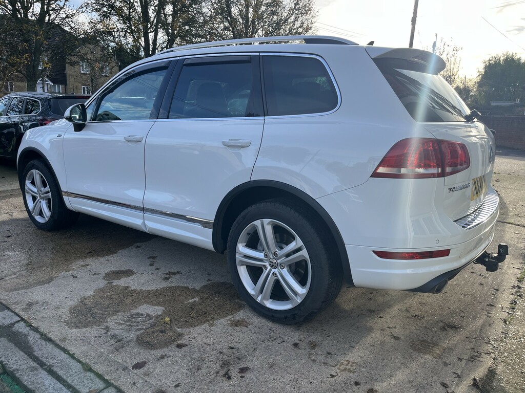 Volkswagen Touareg 3.0 Tdi V6 Bluemotion Tech R-line 201464 DG64HFE White #6