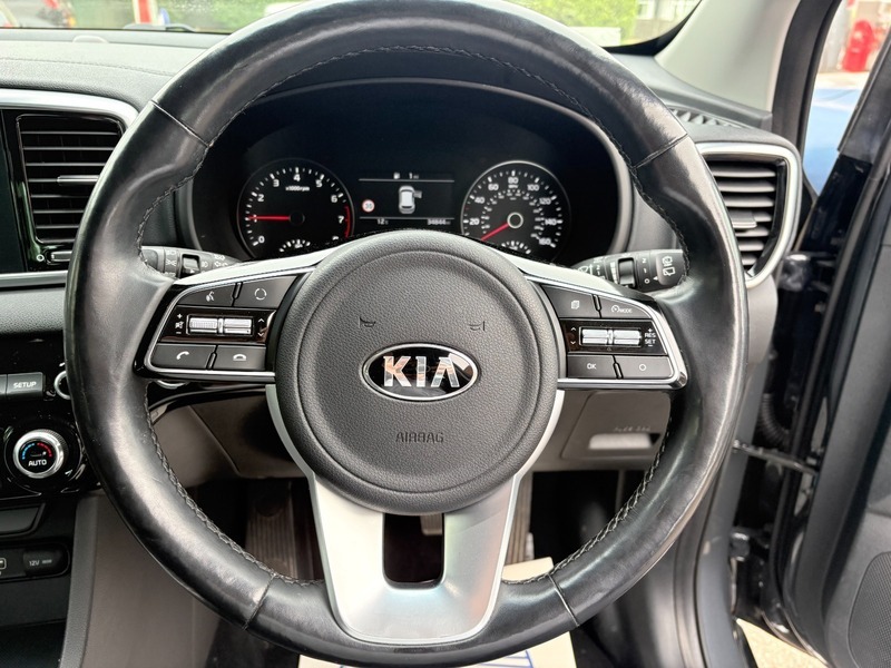 Kia  2 1.25 83Bhp White #10