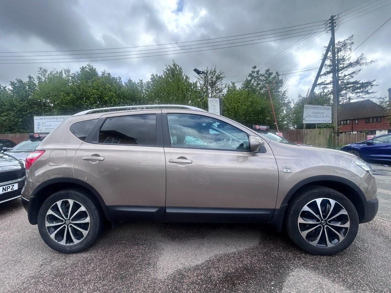 Nissan Qashqai N-tec Beige #3