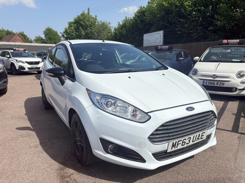 Ford Fiesta Zetec White #2