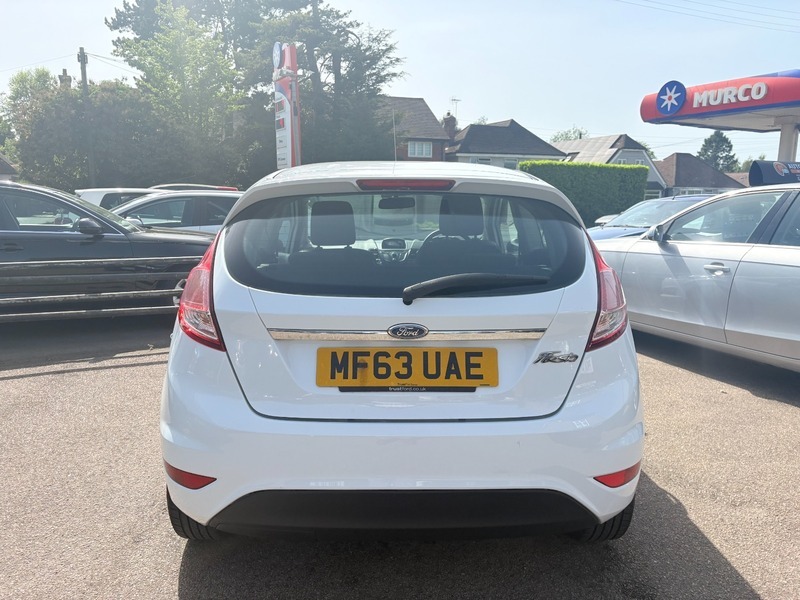 Ford Fiesta Zetec White #4