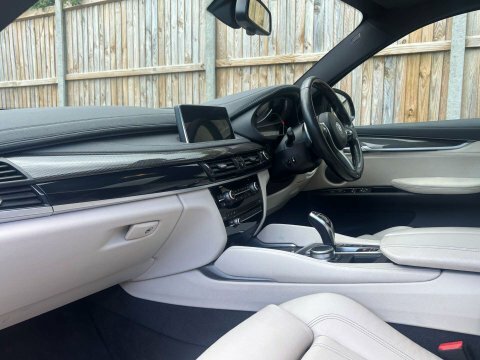 BMW X6 3.0 X6 Xdrive YC68HCR Black #2