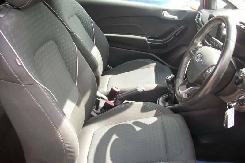 Ford Fiesta 1.1 Zetec - 2017 67 SL67TSU Blue #2