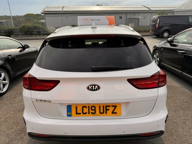 Kia Ceed Crdi 3 Sportswagon LC19UFZ White #5