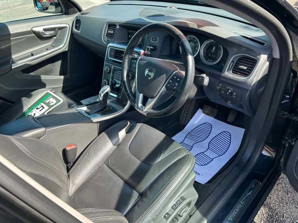 Volvo S60 2.4 D5 R-design Nav White #7
