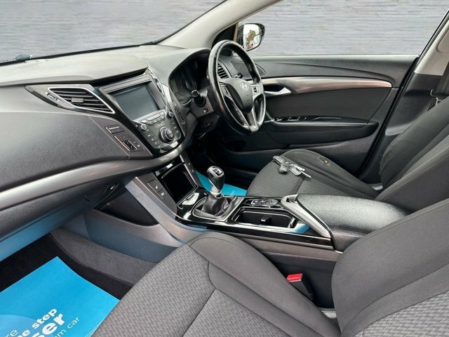 Hyundai I40 Crdi Blue Drive Se Black #2