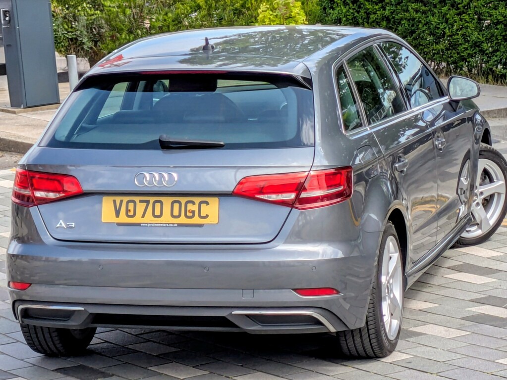 Audi A3 Hatchback 1.4 Tfsie 40 E-tron 202070 VO70OGC Grey #3