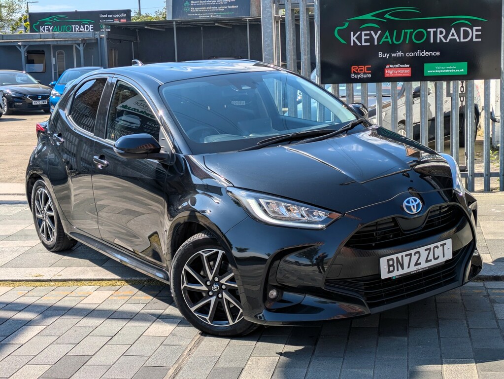 Toyota Yaris Hatchback 1.5 Vvt-h Design 202272 Black