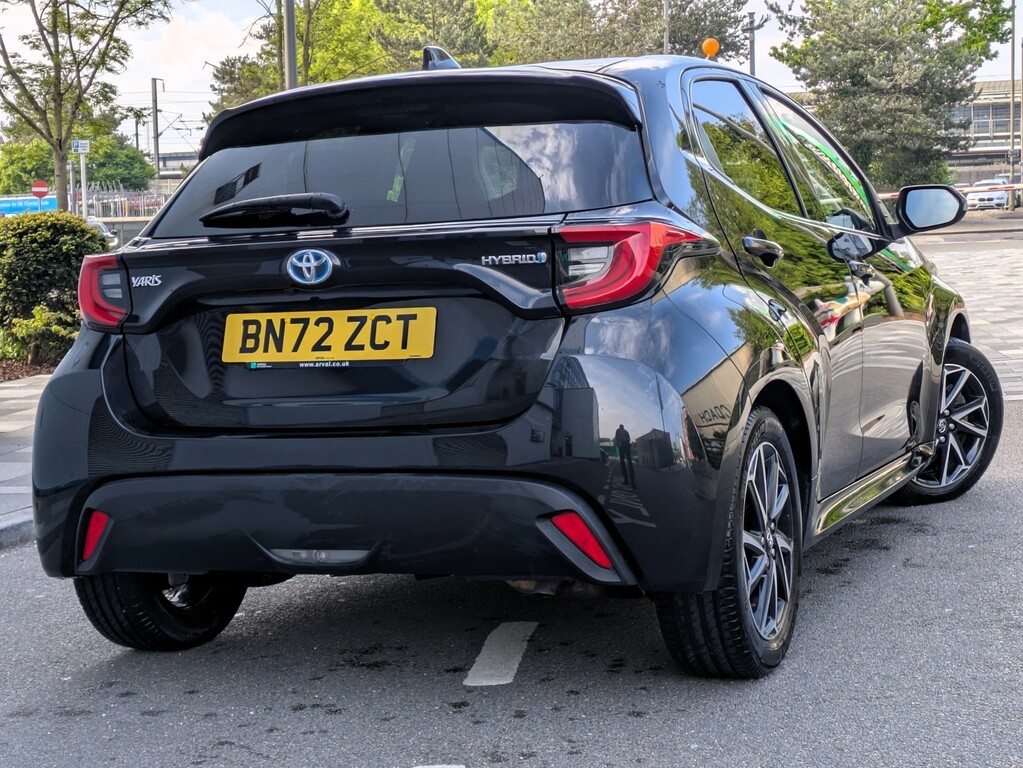 Toyota Yaris Hatchback 1.5 Vvt-h Design 202272 BN72ZCT Black #4