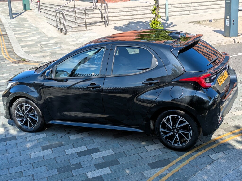 Toyota Yaris Hatchback 1.5 Vvt-h Design 202272 BN72ZCT Black #6