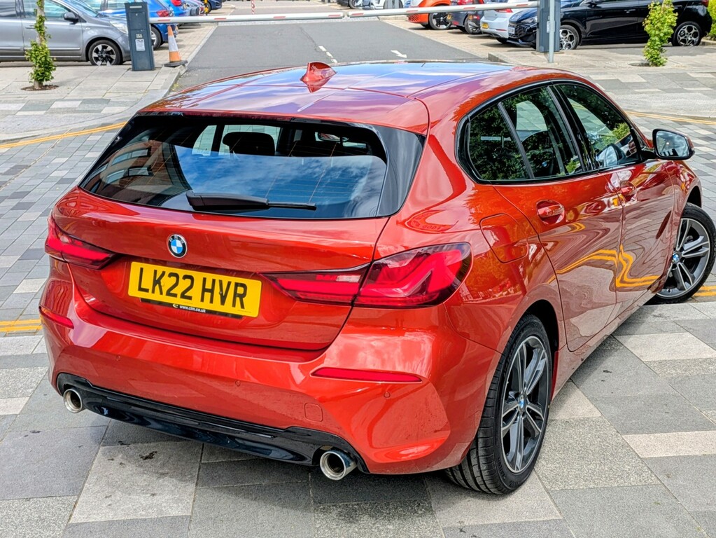 BMW 1 Series Hatchback 2.0 118D Sport 202222 LK22HVR Orange #4