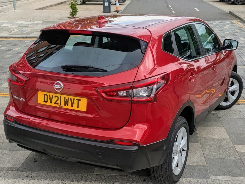 Nissan Qashqai Suv 1.3 Dig-t Acenta Premium 202121 DV21WVT Red #4
