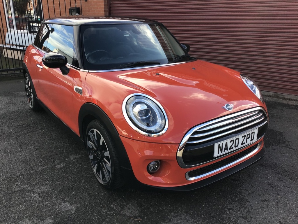 Mini Hatch 1.5 Cooper Exclusive II Orange